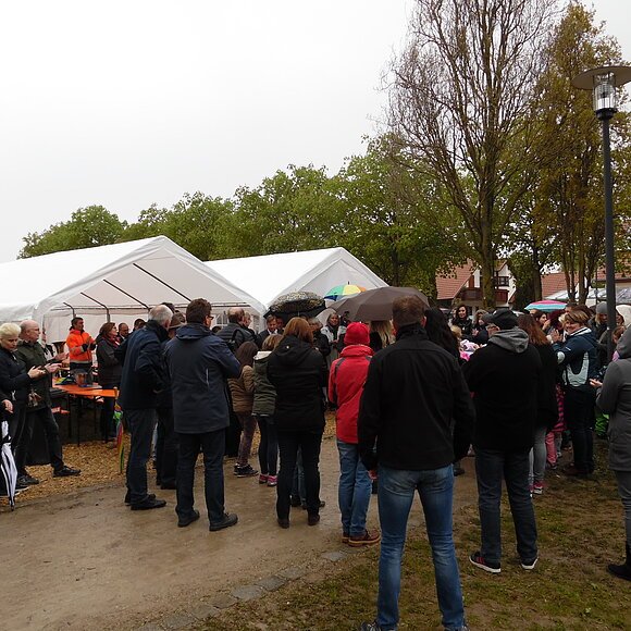 Einweihung Mehrgenerationen-Spielplatz Großmehring