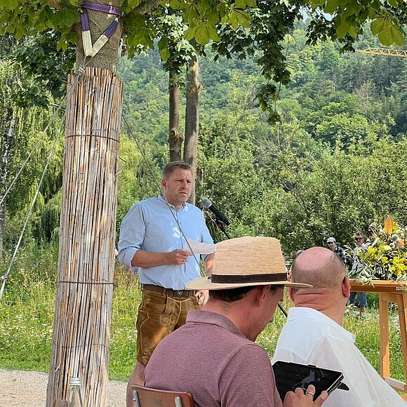 Rede des 1. Vorsitzenden der LAG, Bgm. Bendikt Bauer (Foto: Susanne Unger)