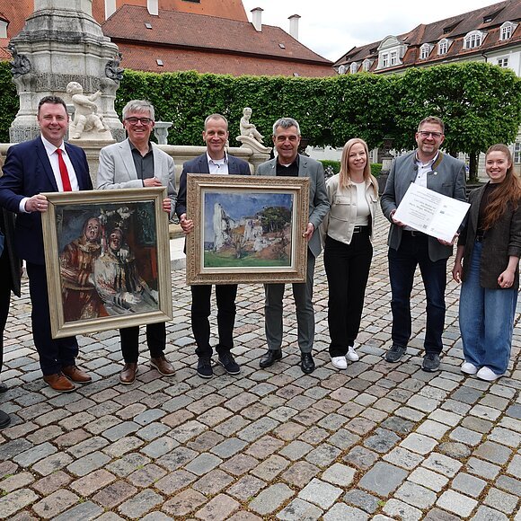 Übergabe Bewilligungsbescheid Carl Otto Müller (v.l.: Dr. Karl Heinz Rieder, Lena Oginski, Christian Wagner, Christoph Würflein, Andreas Brigl, Alexander Anetsberger, Melanie Veit, Benedikt Bauer, Verena Köngeter, Agnes Stiglmaier; Foto: Manfred Schmidmei Übergabe Bewilligungsbescheid Carl Otto Müller (v.l.: Dr. Karl Heinz Rieder, Lena Oginski, Christian Wagner, Christoph Würflein, Andreas Brigl, Alexander Anetsberger, Melanie Veit, Benedikt Bauer, Verena Köngeter, Agnes Stiglmaier; Foto: Manfred Schmidmeier)